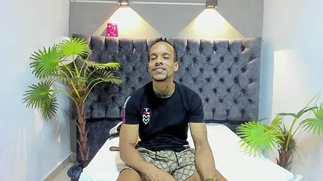 Snapshot of Salomon_koude chatting on 05.24.26 Salomon koude online show from 05.24.26