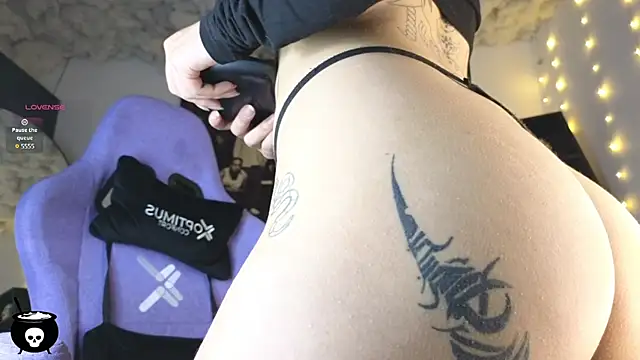 Melanie Nyx online show from 03.06.25