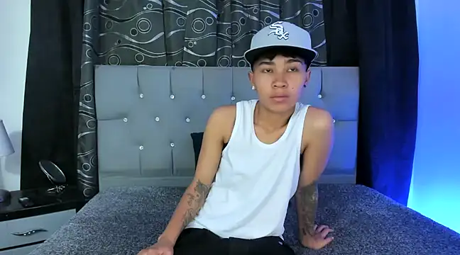 Snapshot of nova_sex01 chatting on 12.18.24 nova sex01 online show from 12.18.24