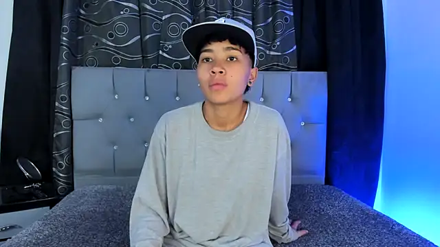 Snapshot of nova_sex01 chatting on 12.20.24 nova sex01 online show from 12.20.24