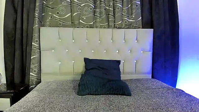 Snapshot of nova_sex01 chatting on 12.28.24 nova sex01 online show from 12.28.24