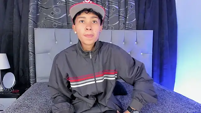 Snapshot of nova_sex01 chatting on 01.21.25 nova sex01 online show from 01.21.25