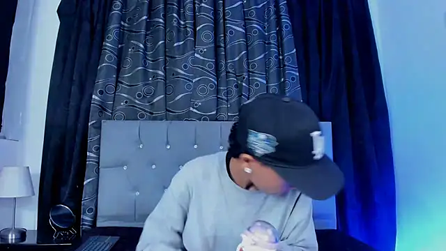 Snapshot of nova_sex01 chatting on 03.19.25 nova sex01 online show from 03.19.25