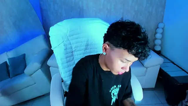 Snapshot of nova_sex01 chatting on 09.16.25 nova sex01 online show from 09.16.25