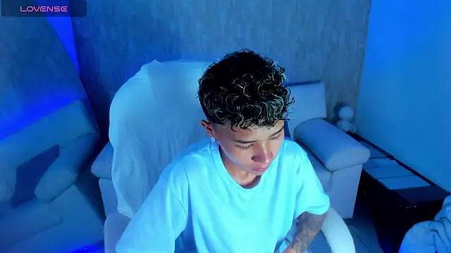 Snapshot of nova_sex01 chatting on 10.14.25 nova sex01 online show from 10.14.25