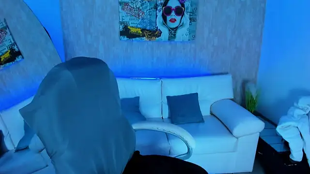 Snapshot of nova_sex01 chatting on 10.25.25 nova sex01 online show from 10.25.25