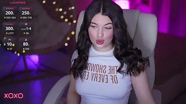 YourLolaBunny online show from 03.12.26