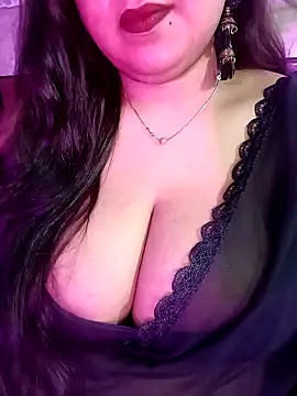 Snapshot of Suhanakhan00 chatting on 05.12.26 Suhanakhan00 online show from 05.12.26