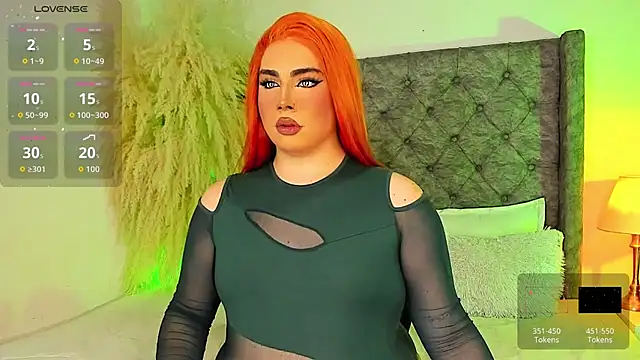 Snapshot of astridjonness chatting on 09.15.25 astridjonness online show from 09.15.25