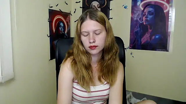 Snapshot of StellaCRL chatting on 06.22.26 StellaCRL online show from 06.22.26