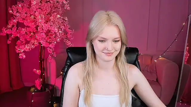 GraceGlamour online show from 03.14.25