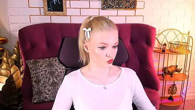 GraceGlamour online show from 11.28.25