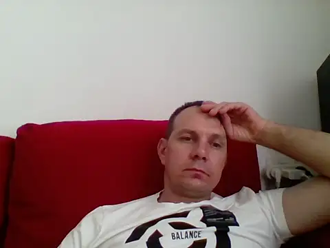 Snapshot of civik chatting on 07.22.26 civik online show from 07.22.26