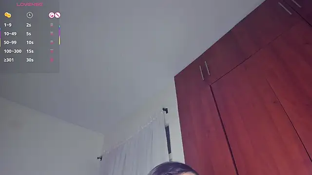 Julie Markk online show from 03.11.25