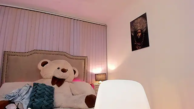 Snapshot of Valentina_Se chatting on 01.14.25 Valentina Se online show from 01.14.25