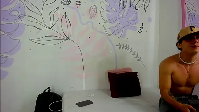 Snapshot of EVAN_XOX chatting on 01.09.25 EVAN XOX online show from 01.09.25