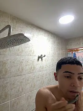 Snapshot of Thiago_Santo_ chatting on 02.19.25 Thiago Santo online show from 02.19.25