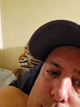 Snapshot of HeteroHotGuy1 chatting on 12.11.24 HeteroHotGuy1 online show from 12.11.24