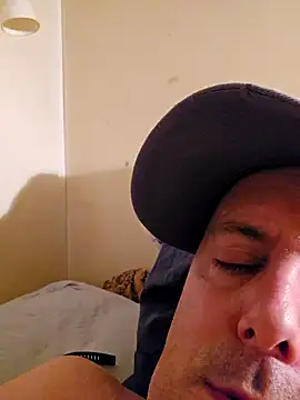 Snapshot of HeteroHotGuy1 chatting on 12.16.24 HeteroHotGuy1 online show from 12.16.24