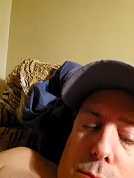 Snapshot of HeteroHotGuy1 chatting on 12.24.24 HeteroHotGuy1 online show from 12.24.24