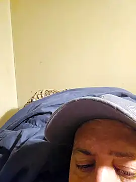 Snapshot of HeteroHotGuy1 chatting on 12.29.24 HeteroHotGuy1 online show from 12.29.24