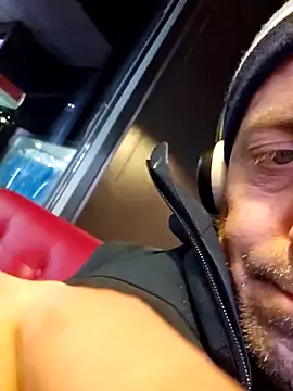 Snapshot of HeteroHotGuy1 chatting on 03.17.25 HeteroHotGuy1 online show from 03.17.25