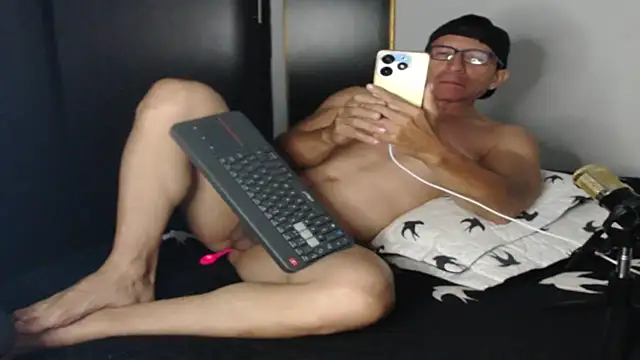 KALE 19 online show from 02.14.25