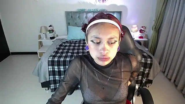 Kat cute  online show from 12.30.24