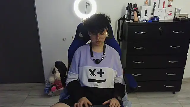 thomascooper7 online show from 02.23.25