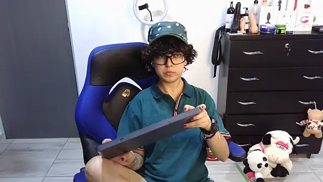 thomascooper7 online show from 09.13.25