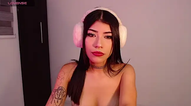 Snapshot of GiselleBlare chatting on 02.21.25 GiselleBlare online show from 02.21.25