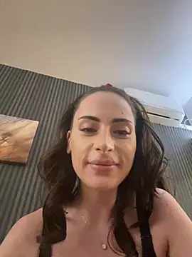 Snapshot of NattyPierce chatting on 12.20.24 NattyPierce online show from 12.20.24