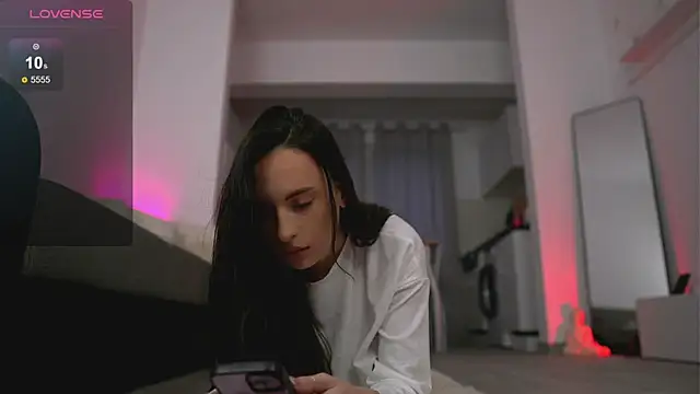 Snapshot of NattyPierce chatting on 02.08.25 NattyPierce online show from 02.08.25