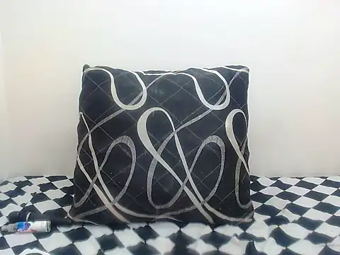 Snapshot of DarkGorgeous chatting on 05.11.26 DarkGorgeous online show from 05.11.26