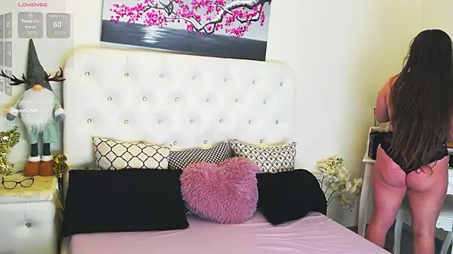 Snapshot of Ysabell01 chatting on 02.03.26 Ysabell01 online show from 02.03.26