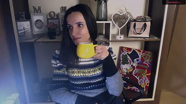 LaimaV  online show from 12.15.24