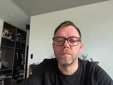 xmnbx77 online show from 11.03.25