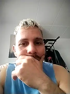 Snapshot of mikilod chatting on 03.03.26 mikilod online show from 03.03.26