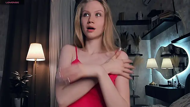 Snapshot of AnitaaClark chatting on 09.25.25 AnitaaClark online show from 09.25.25