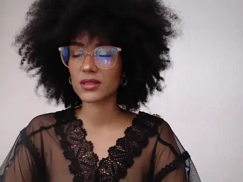 Snapshot of violettamartins chatting on 06.27.26 violettamartins online show from 06.27.26