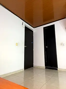 Snapshot of ALANAH_KITTY chatting on 10.21.25 ALANAH KITTY online show from 10.21.25