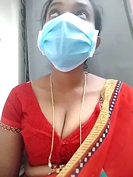 Snapshot of Jyotilakshmi chatting on 10.25.25 Jyotilakshmi online show from 10.25.25