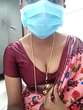 Snapshot of Jyotilakshmi chatting on 10.31.25 Jyotilakshmi online show from 10.31.25