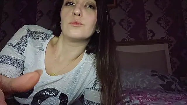 AlejandraDelaney online show from 12.24.24
