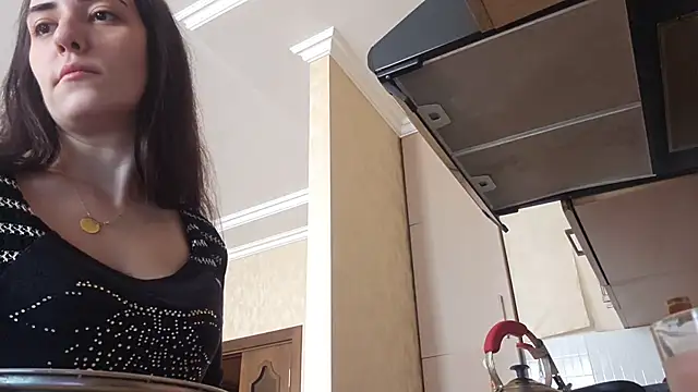 AlejandraDelaney online show from 11.30.25