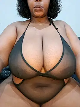 Snapshot of juicygoddess2 chatting on 10.15.25 juicygoddess2 online show from 10.15.25
