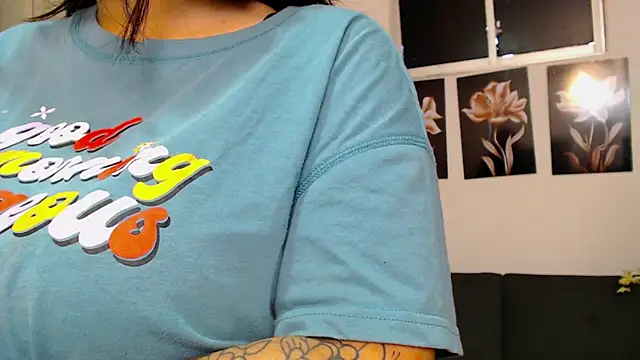 lily f00x online show from 02.14.26