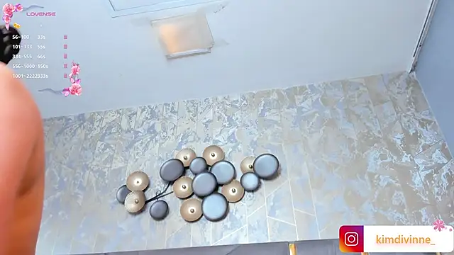 KimDevinne online show from 01.22.25