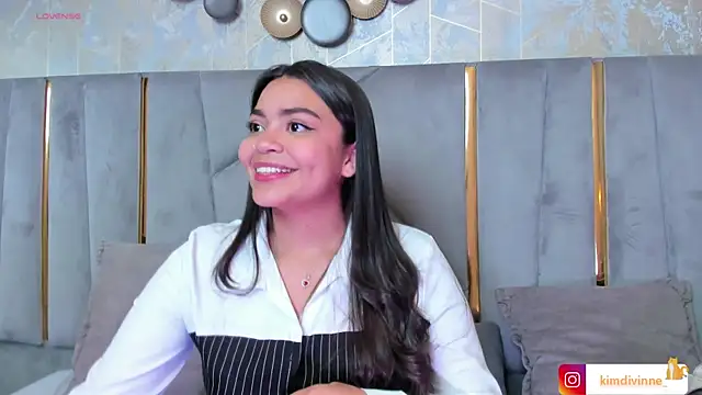 KimDevinne online show from 09.13.25