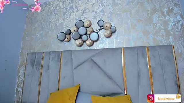 KimDevinne online show from 11.06.25